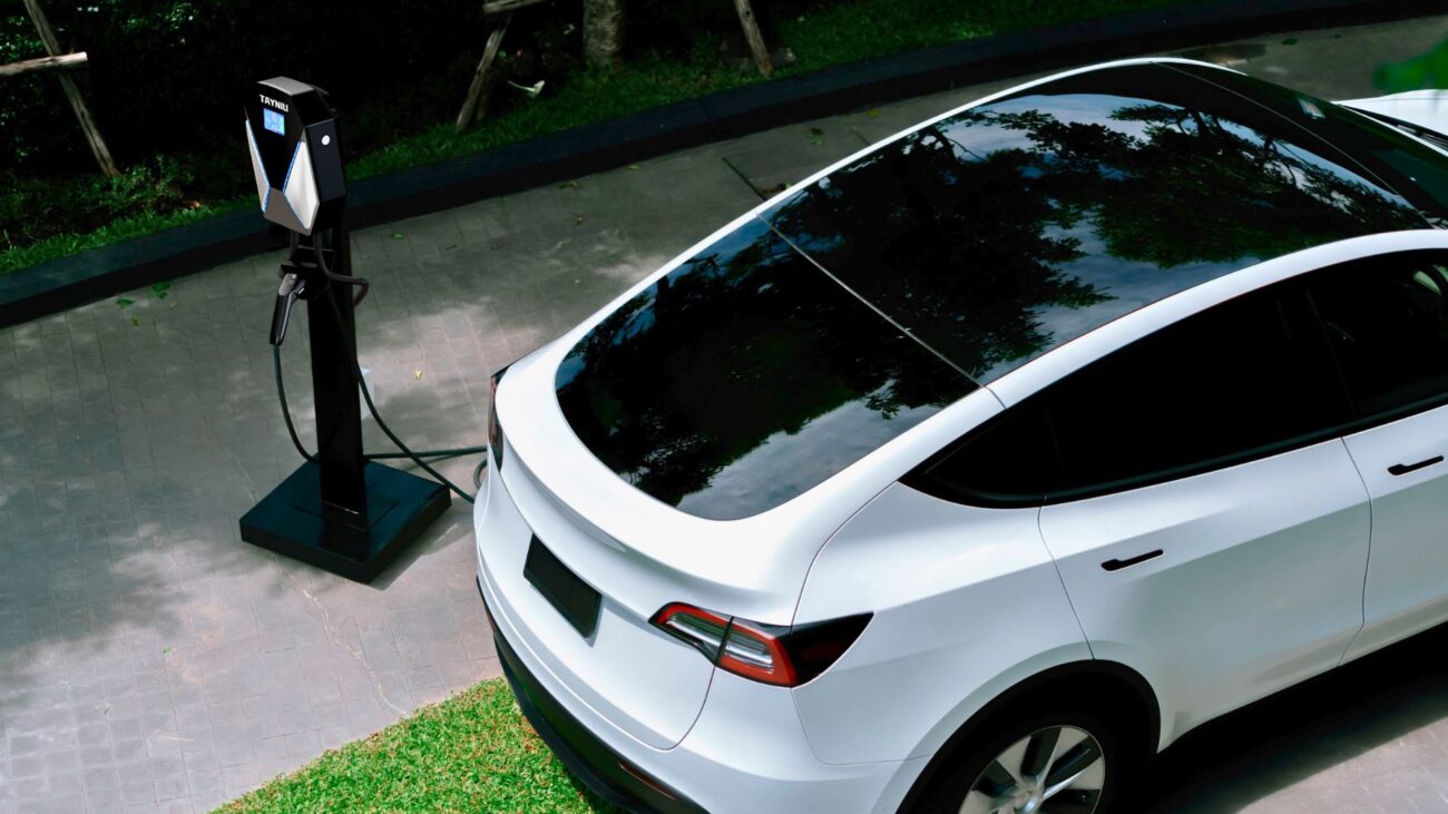 Tayniu Commercial AC EV Charger – Efficient Charging for Tesla & Other EVs