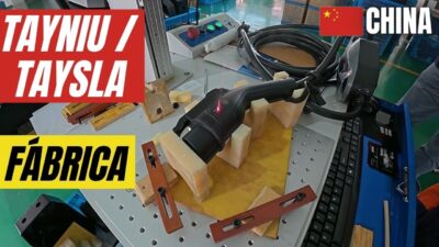 Tayniu / Taysla EV charger undergoing quality testing at the factory in China, featured in Carro Elétricos' exclusive factory tour.