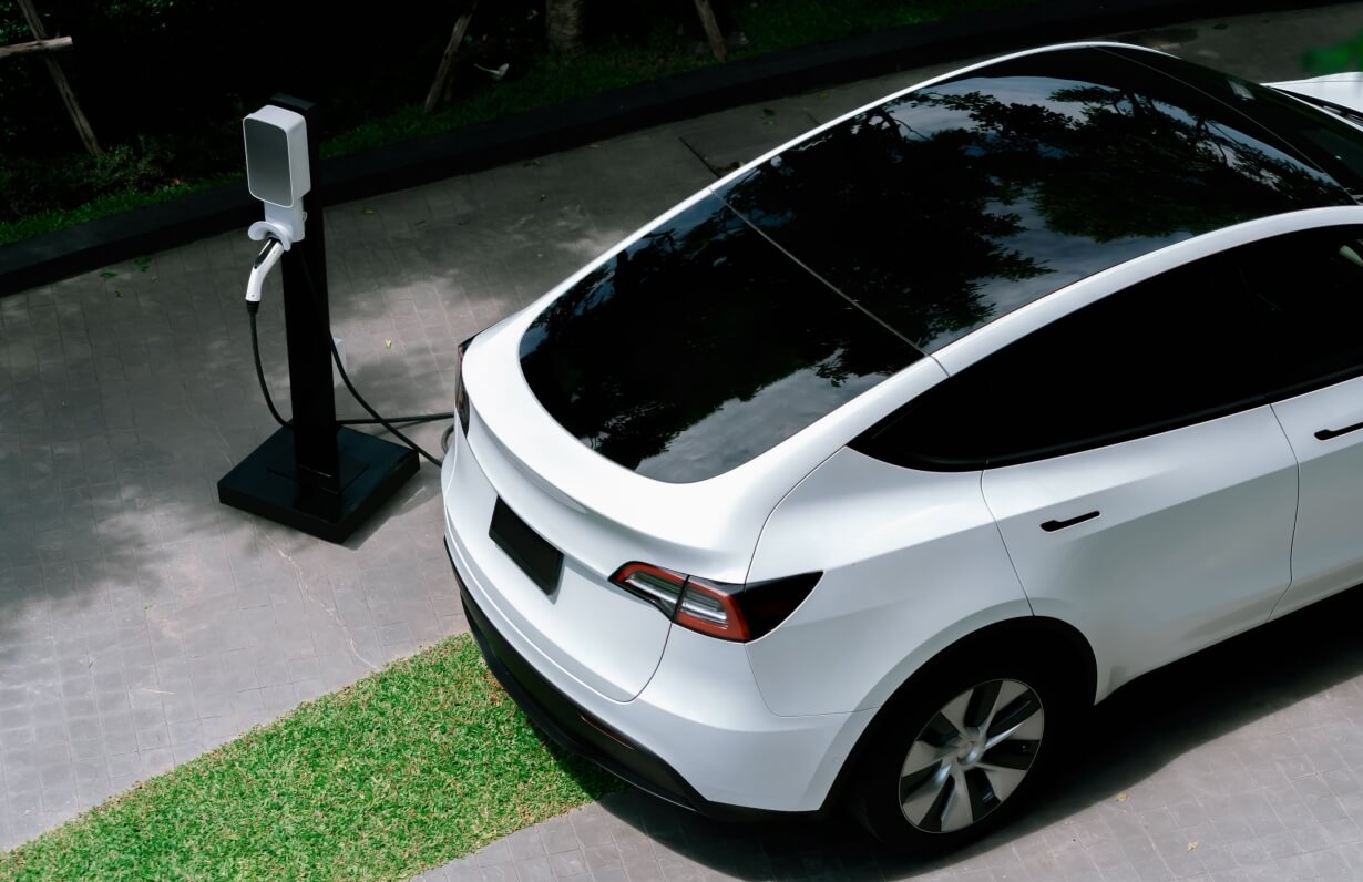 Portable EV chargers in Thailand: A Lifesaver for Road Trips and Remote Areas?